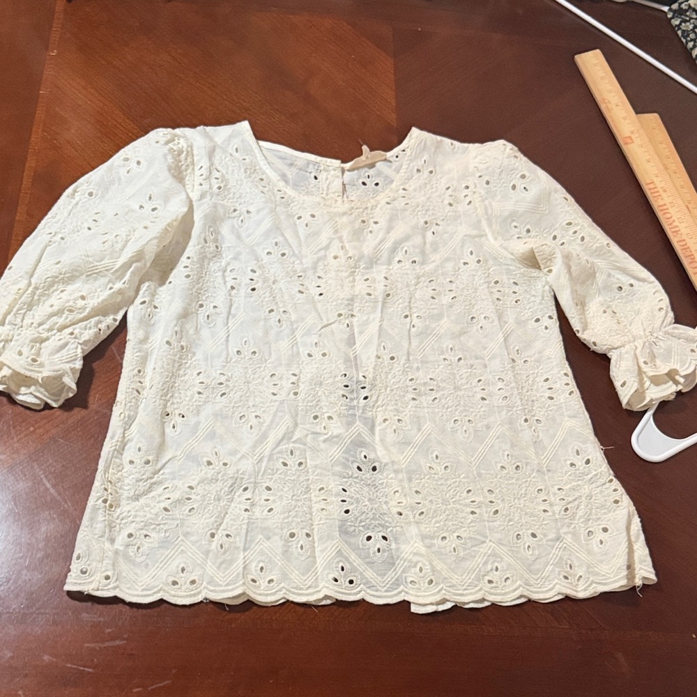 Anthropologie solitaire Sz medium M cottagecore Cream Eyelet Women's Top - Picture 2 of 9